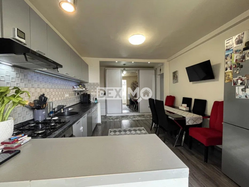 Apartament 3 Camere - Bld. Ferdinand -Etaj Intermediar - Mobilat - Vedere Port