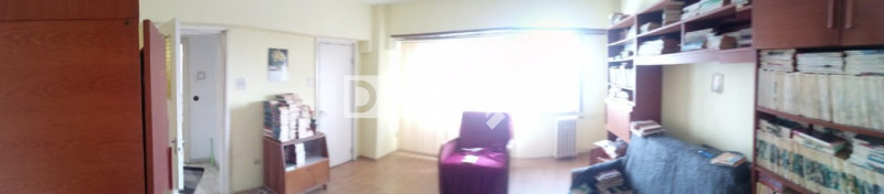 Garsoniera - Casa De Cultura - Etaj intermediar - Gaze La Usa