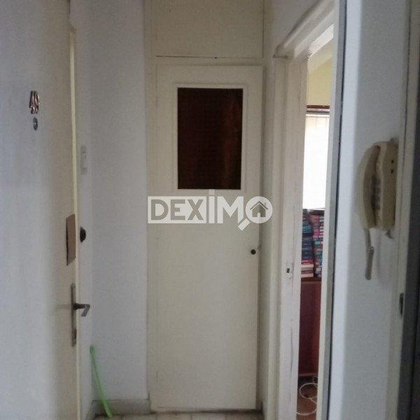 Garsoniera - Casa De Cultura - Etaj intermediar - Gaze La Usa