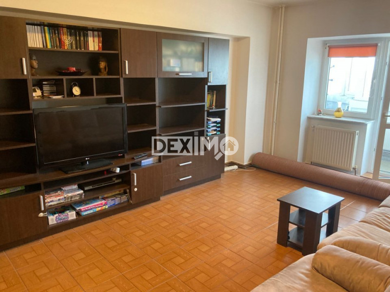 Apartament 3 Camere - Zona Stadion - Etaj Intermediar - Centrala Pe Gaze