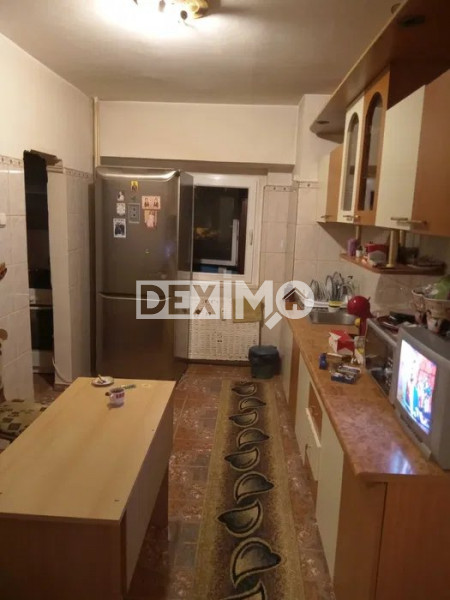 Apartament 4 Camere - Zona Gara - Etaj 1 - Gaze Pe Scara