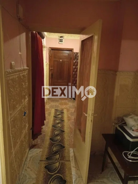 Apartament 4 Camere - Zona Gara - Etaj 1 - Gaze Pe Scara