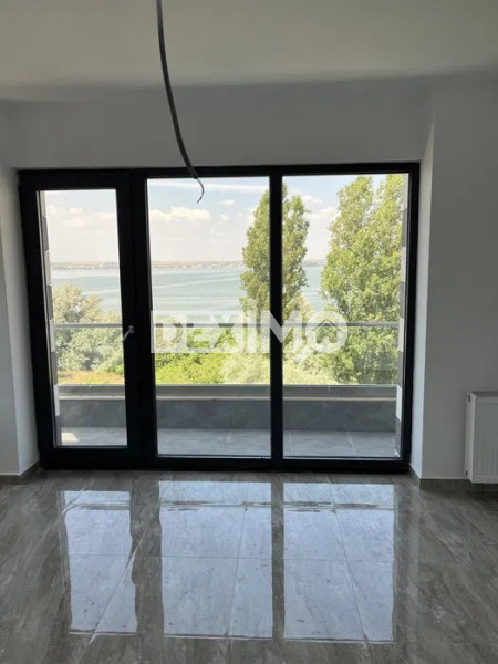 Apartament 3 Camere - Statiunea Mamaia - Bloc Nou - Vedere Frontala La Lac
