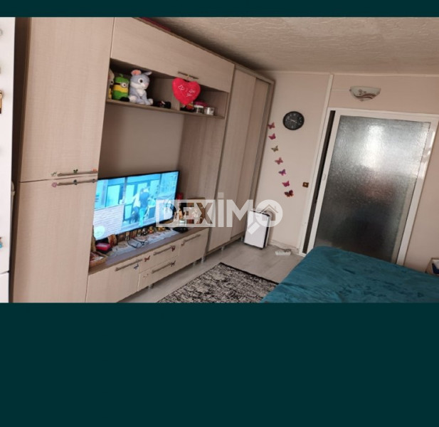 Garsoniera - Zona CET - Etaj 2 - Mobilata Complet