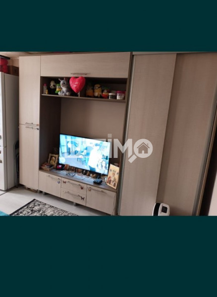 Garsoniera - Zona CET - Etaj 2 - Mobilata Complet