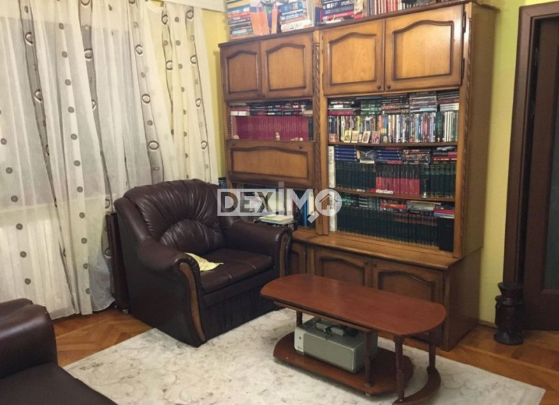 Apartament 3 Camere - Centru - Etaj 2 - Mobilat - Centrala Pe Gaze