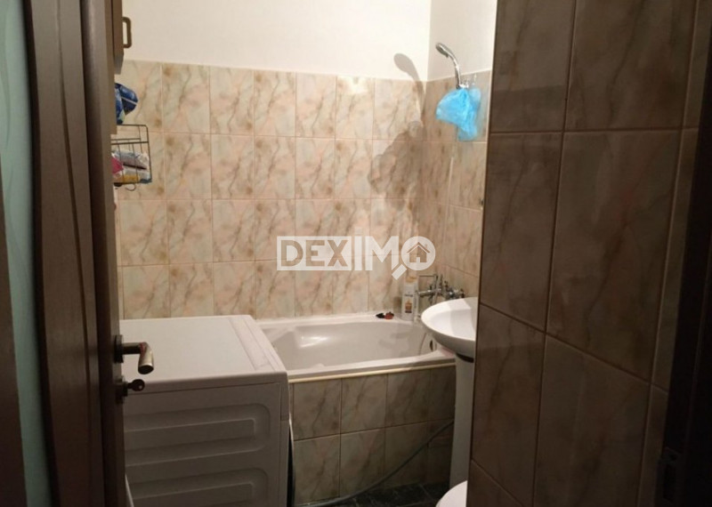 Apartament 3 Camere - Centru - Etaj 2 - Mobilat - Centrala Pe Gaze