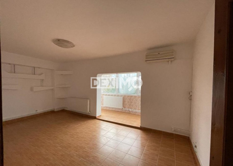 Apartaemnt 4 Camere - Faleza Nord - Reyna - Etaj 1 - Centrala Pe Gaze