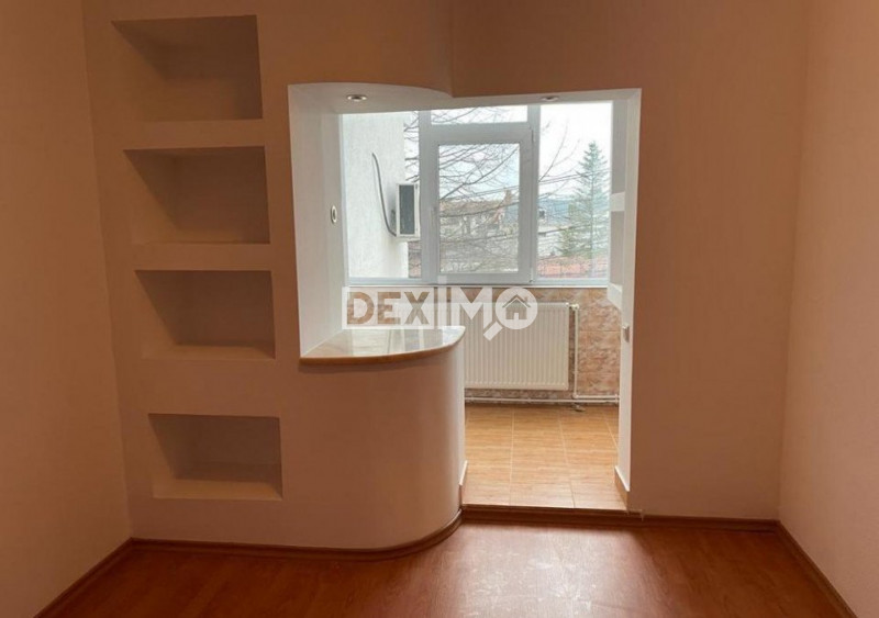 Apartaemnt 4 Camere - Faleza Nord - Reyna - Etaj 1 - Centrala Pe Gaze