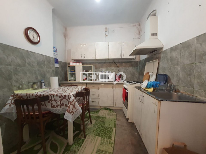 Oportunitate! Casa 4 Camere - Tomis I - Teren 345 Mp - Centrala Pe Gaze - Garaj