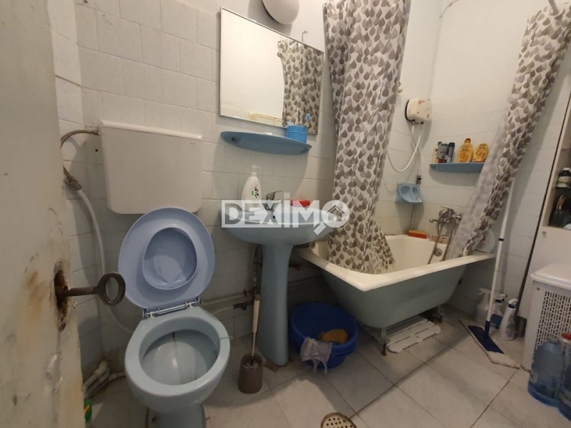 Oportunitate! Casa 4 Camere - Tomis I - Teren 345 Mp - Centrala Pe Gaze - Garaj