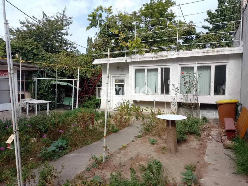 Oportunitate! Casa 4 Camere - Tomis I - Teren 345 Mp - Centrala Pe Gaze - Garaj