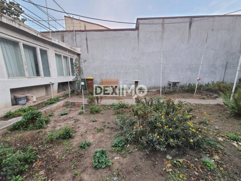 Oportunitate! Casa 4 Camere - Tomis I - Teren 345 Mp - Centrala Pe Gaze - Garaj