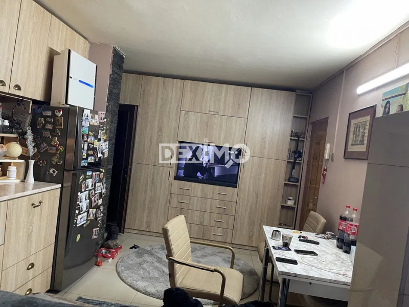 Apartament 2 Camere Decomandate  - Poarta 6 - Partial Mobilat - Centrala Pe Gaze