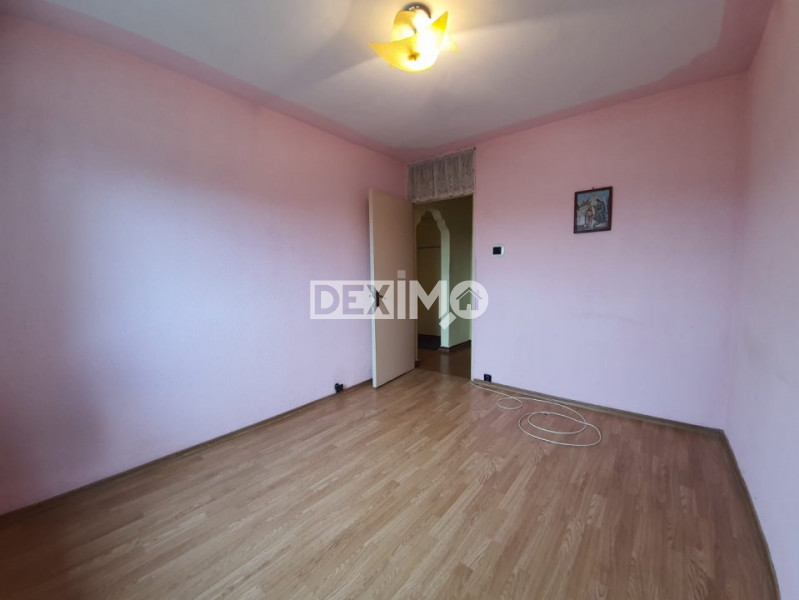 Apartament 3 camere, decomandat, nemobilat, finisaje clasice