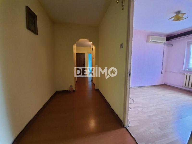 Apartament 3 camere, decomandat, nemobilat, finisaje clasice