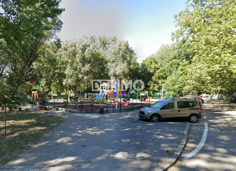 Apartament 2 Camere - Spitalul Judetean - Parter - Gaze La Scara