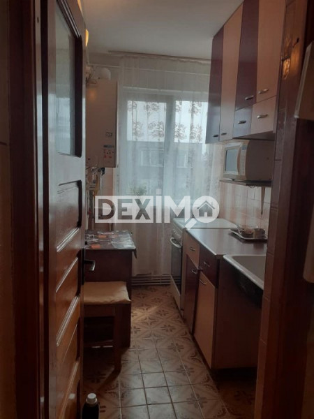 Apartament 2 camere, semidecomandat, centrala pe gaz,mobilat, Finisaje clasice