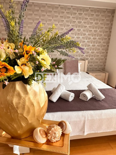 STATIUNEA MAMAIA-STUDIO MOBILAT SI UTILAT MODERN