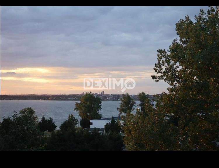 STATIUNEA MAMAIA-STUDIO MOBILAT SI UTILAT MODERN