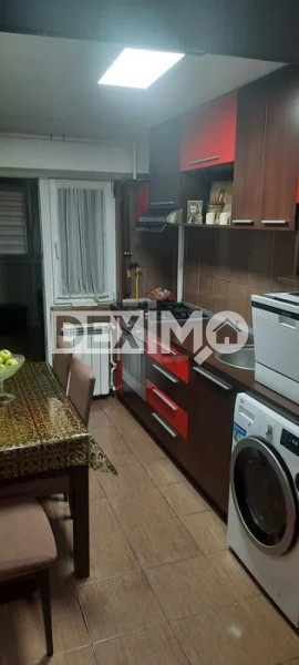 Apartament 3 Camere - Zona CET - Etaj 1 - Mobilat - Centrala Pe Gaze