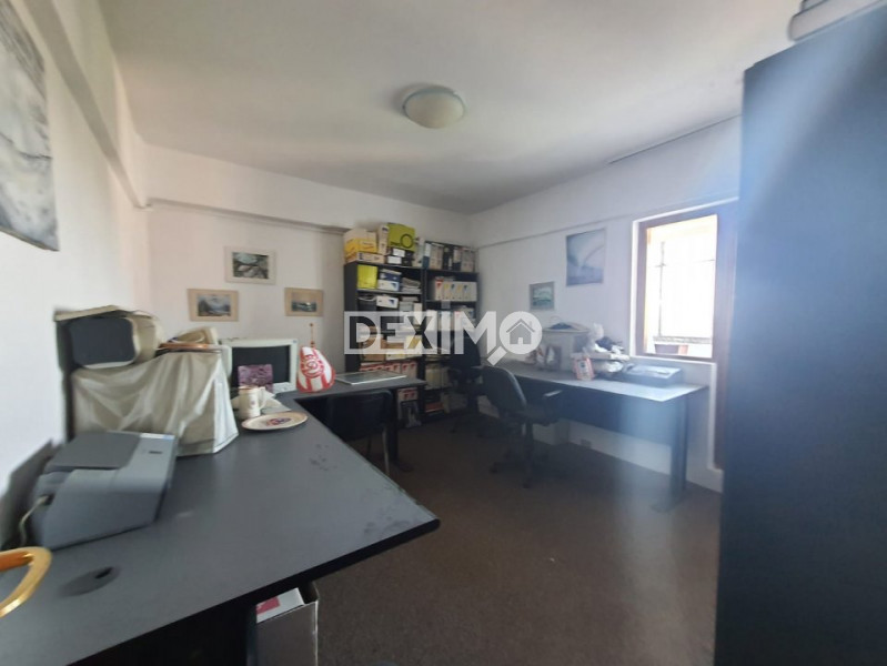 Apartament 2 Camere - Zona Gara - Etaj Intermediar - Vedere Spre Port