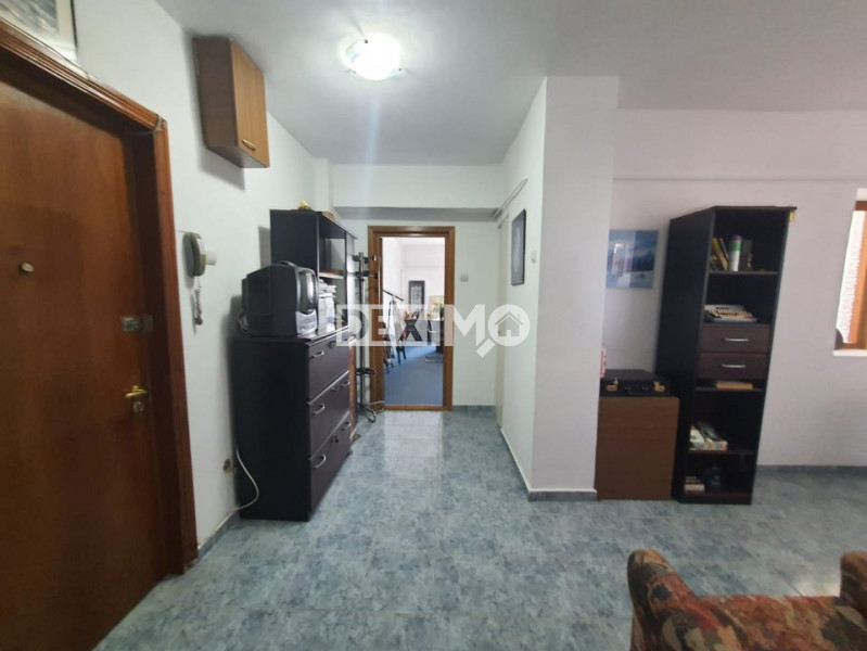 Apartament 2 Camere - Zona Gara - Etaj Intermediar - Vedere Spre Port