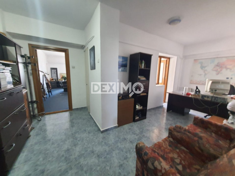 Apartament 2 Camere - Zona Gara - Etaj Intermediar - Vedere Spre Port