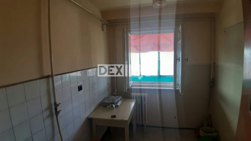 Apartament 2 Camere Decomanate - Zona KM 4-5 - Gaze - Necesita Renovare