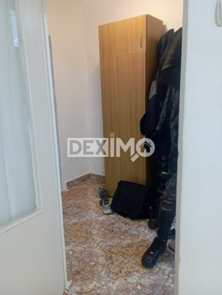 Garsoniera  - Zona Poarta 6 - Etaj 1 - Mobilata