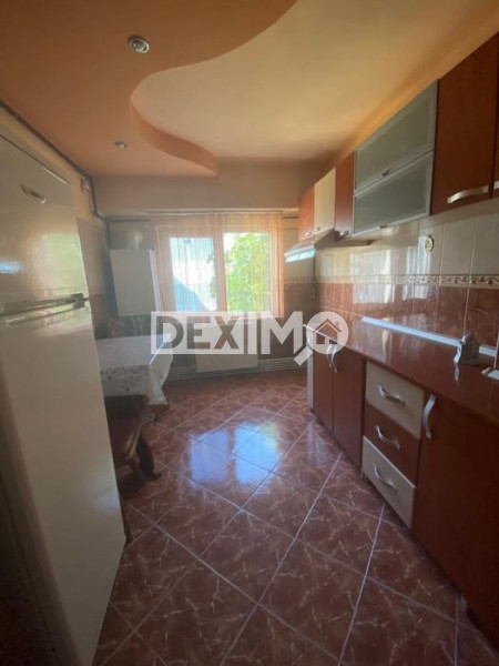 Apartament 3 Camere Decomandate - Zona CET - Gaze - Etaj 3