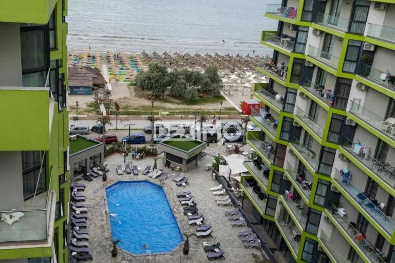 Apartament 3 Camere - Alezzi Beach Resort - Vedere Frontala La Mare Si Piscina