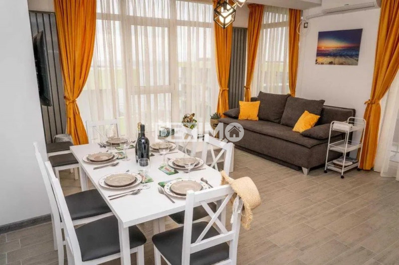 Apartament 3 Camere - Alezzi Beach Resort - Vedere Frontala La Mare Si Piscina