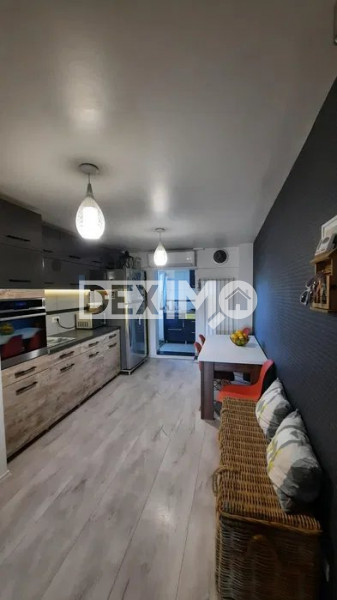 Apartament 4 Camere - Poarta 6 - Etaj 3 - Renovat - Centrala Pe Gaze