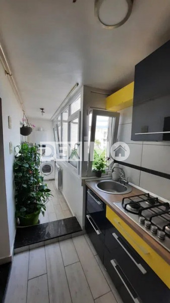 Apartament 4 Camere - Poarta 6 - Etaj 3 - Renovat - Centrala Pe Gaze