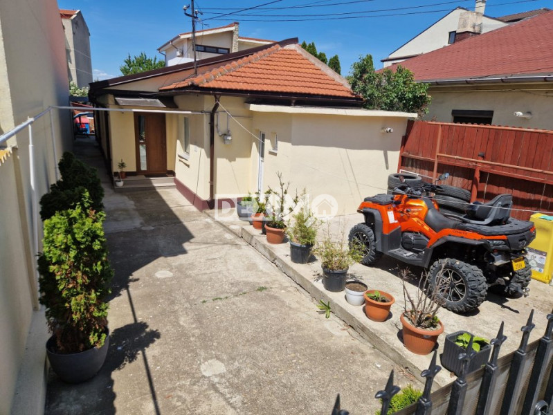 Casa 3 Camere - Zona Stadion - Teren 300 Mp - Acoperis Nou