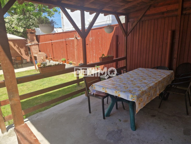 Casa 3 Camere - Zona Stadion - Teren 300 Mp - Acoperis Nou