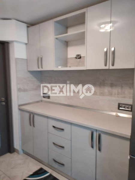 Apartament 2 Camere - Zona Km 5 - Etaj 3 - Renovat Complet - Centrala Pe Gaze