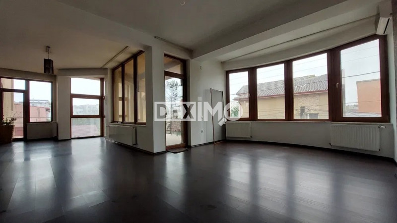 UNICAT!!!-APARTAMENT 4 CAMERE IN VILA BENEFICIAZA DE CURTE