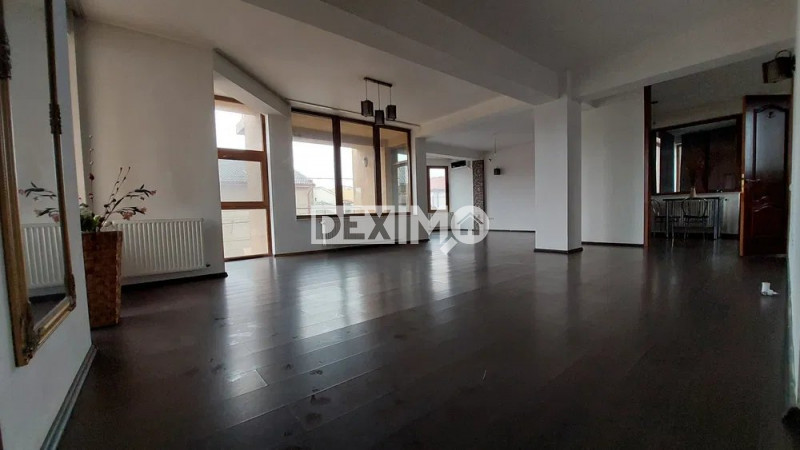 UNICAT!!!-APARTAMENT 4 CAMERE IN VILA BENEFICIAZA DE CURTE