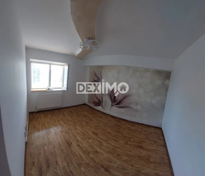 Apartament Spatios 3 Camere - Poarta 6 - 2 Grupuri Sanitare-Centrala gaze