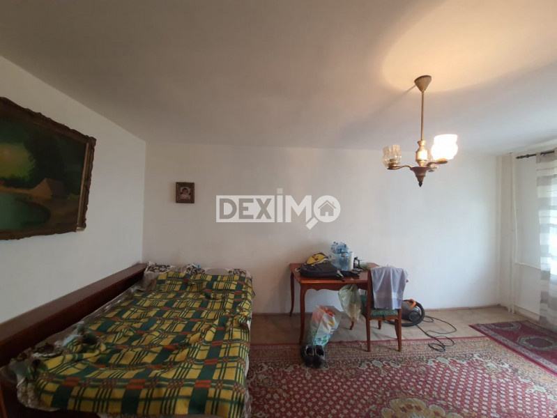 Apartament 2 Camere Decomandate - Zona Poarta 6 - Etaj 1 - Gaze Pe Scara