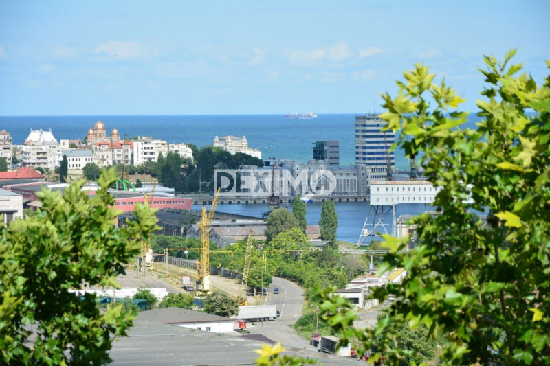 Garsoniera Decomandata - Gara - Renovata - Etaj Intermediar - Vedere Port