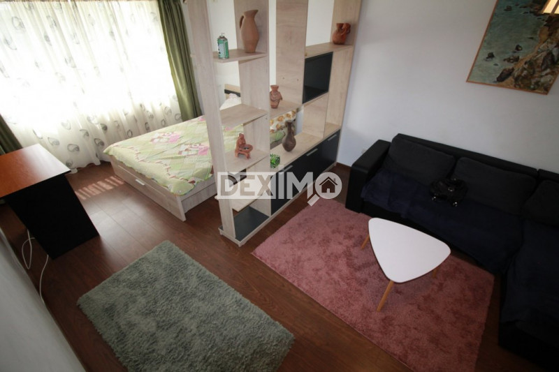 Garsoniera Decomandata - Gara - Renovata - Etaj Intermediar - Vedere Port