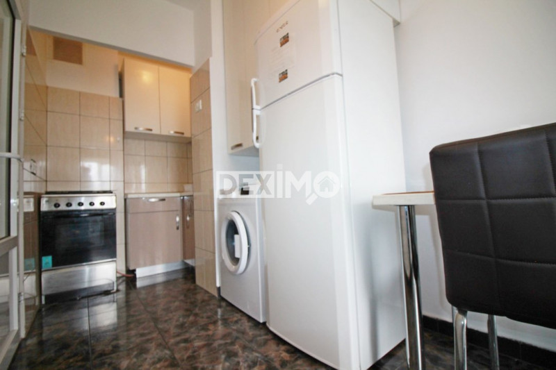 Garsoniera Decomandata - Gara - Renovata - Etaj Intermediar - Vedere Port