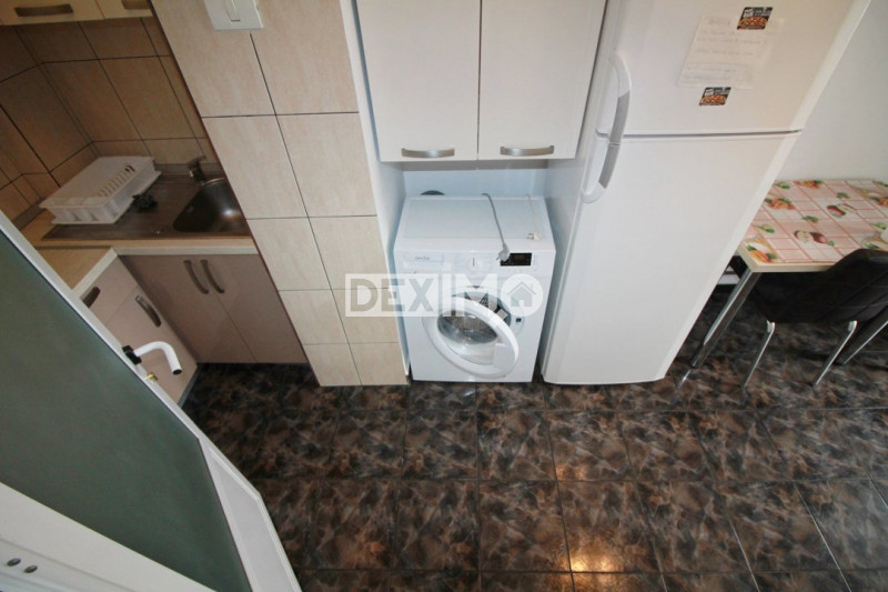 Garsoniera Decomandata - Gara - Renovata - Etaj Intermediar - Vedere Port