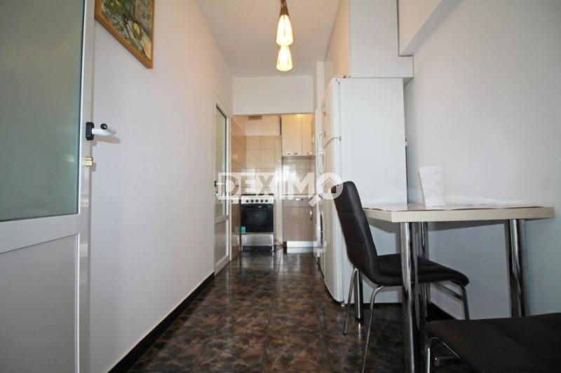 Garsoniera Decomandata - Gara - Renovata - Etaj Intermediar - Vedere Port