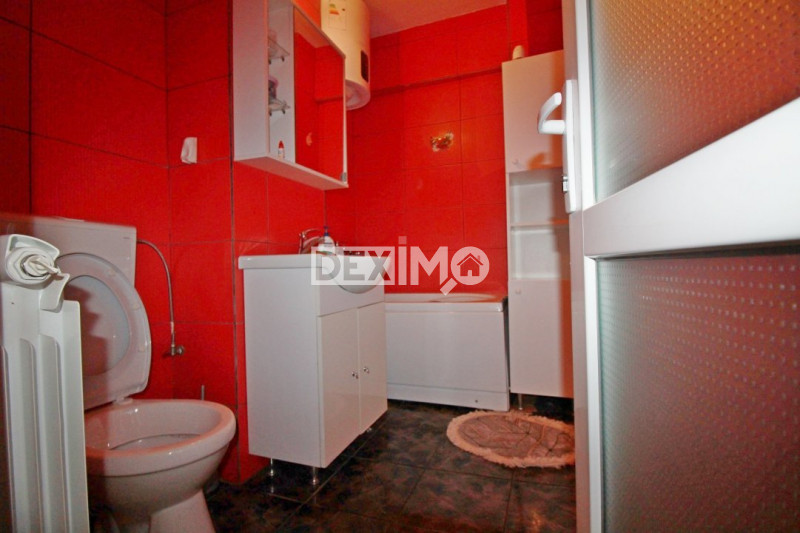 Garsoniera Decomandata - Gara - Renovata - Etaj Intermediar - Vedere Port