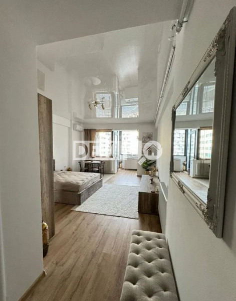 Studio LUX - Mamaia Nord - Al Doilea Rand La Mare - Vedere Laterala La Mare