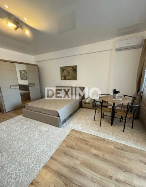 Studio LUX - Mamaia Nord - Al Doilea Rand La Mare - Vedere Laterala La Mare